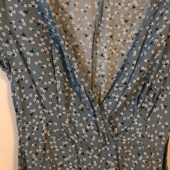 NWOT blue floral romper - Picture 3 of 6